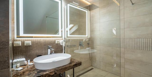 Напівлюкс мансардний