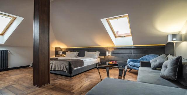 Напівлюкс мансардний