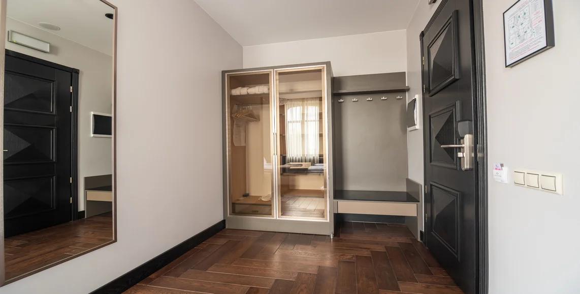 Напівлюкс з балконом