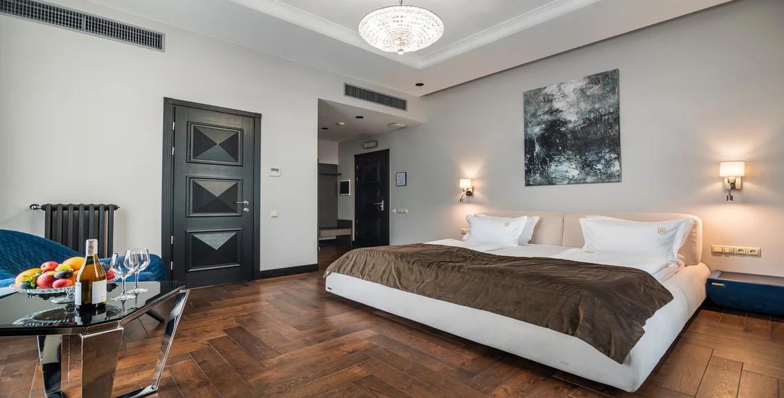 Напівлюкс з балконом