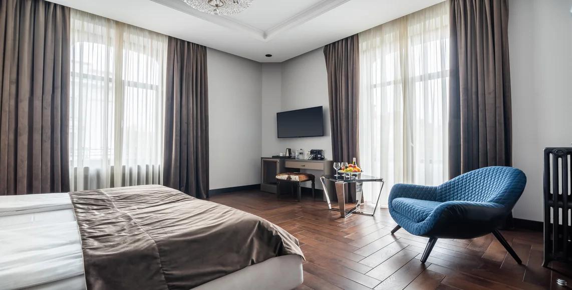 Напівлюкс з балконом