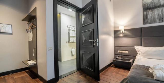 Стандартний номер економ-класу