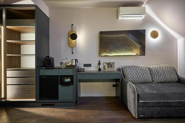 Двомісний мансардний номер (корпус Fomich)