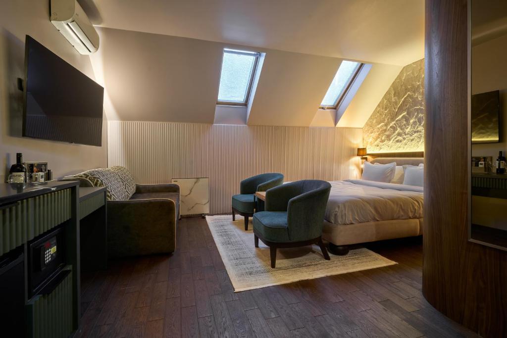 Двомісний мансардний номер (корпус Fomich)