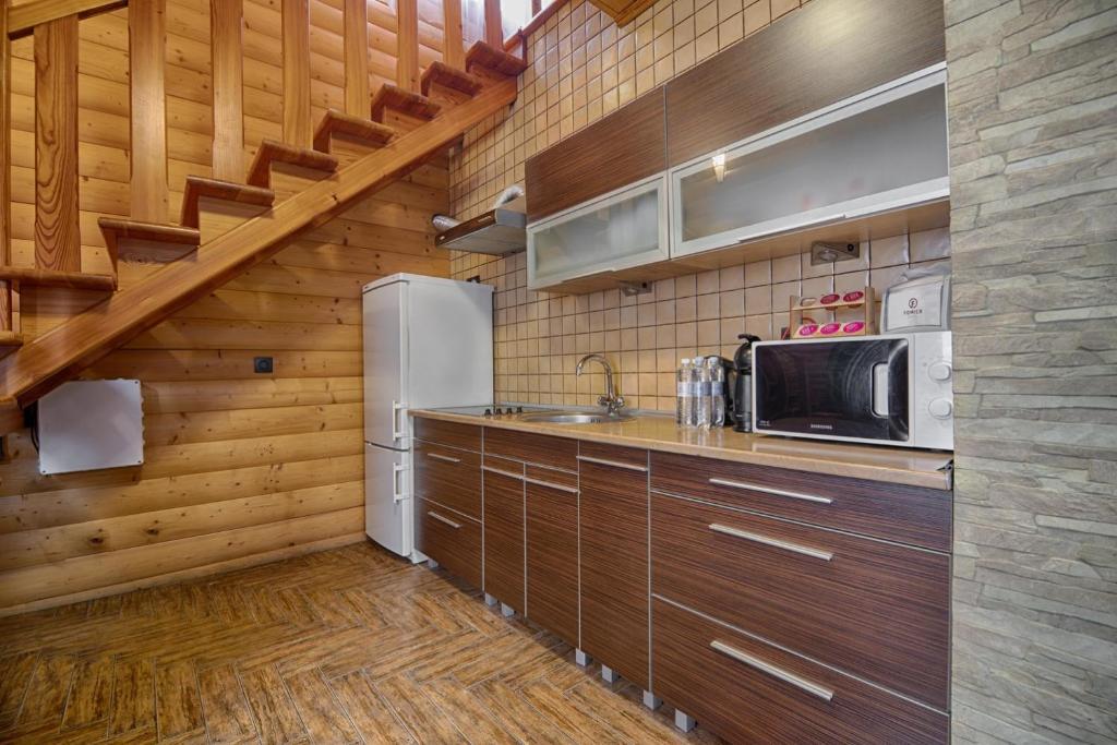 Котедж на дві сімʼї (корпус Fomich)