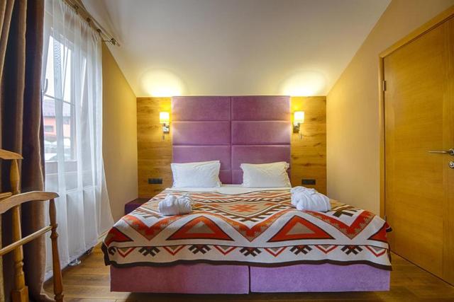 Котедж на дві сімʼї (корпус Fomich)