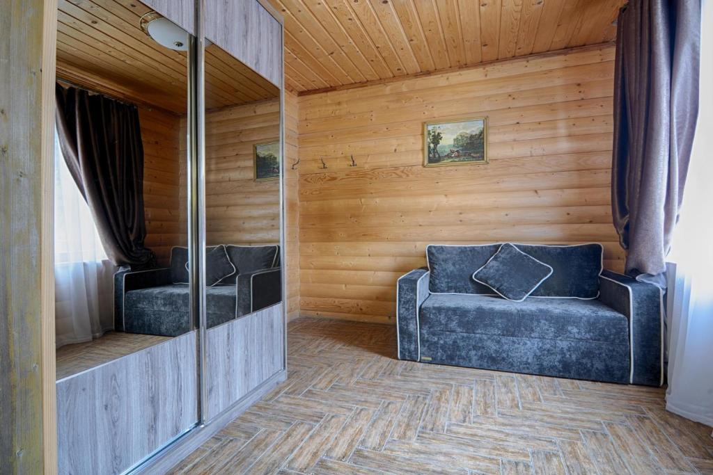 Котедж на дві сімʼї (корпус Fomich)