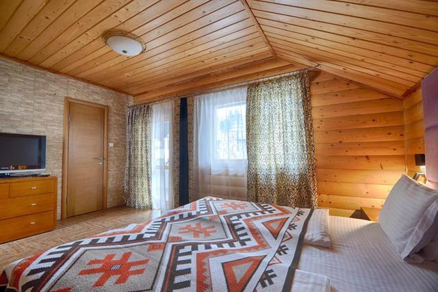 Котедж на дві сімʼї (корпус Fomich)