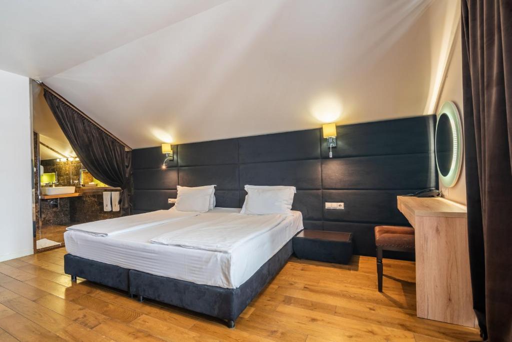 Deluxe Open Space в мансарді (корпус Burshtyn)