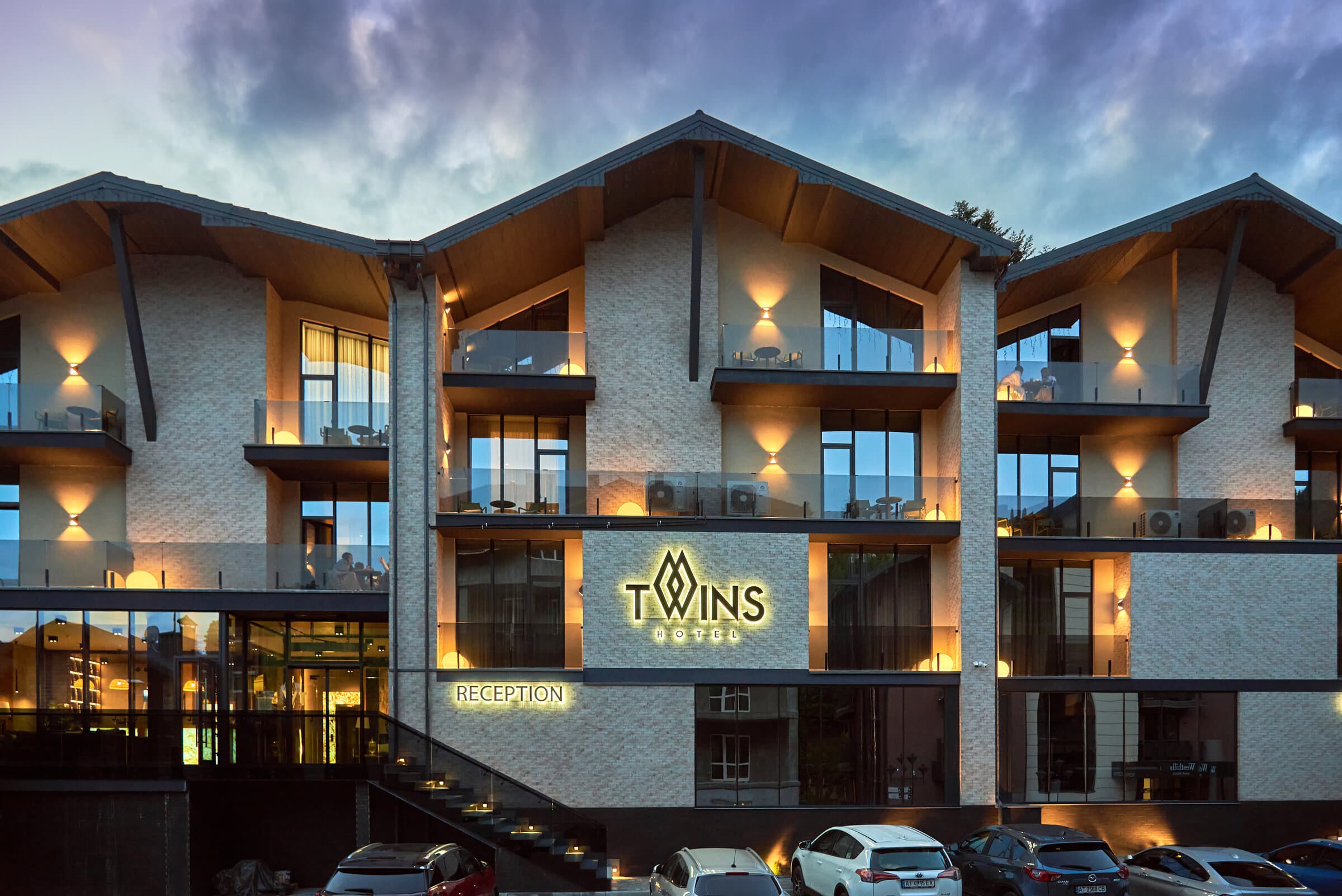 Twins Hotel & Spa in Bukovel Near the Ski Lift with Swimming Pools, Photo 1 fomich.ua