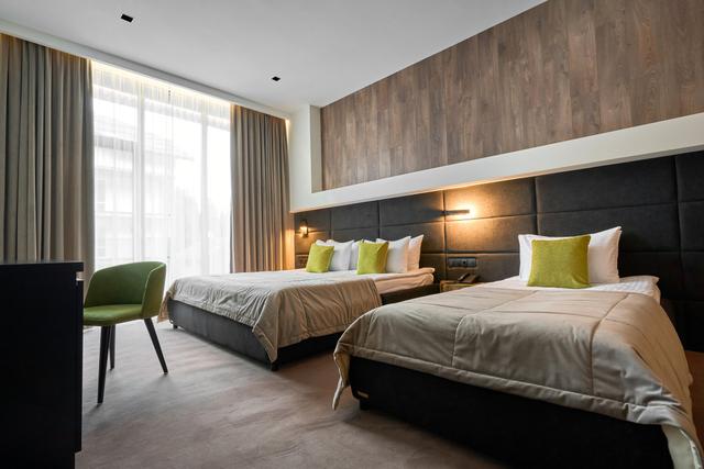 Сімейний напівлюкс