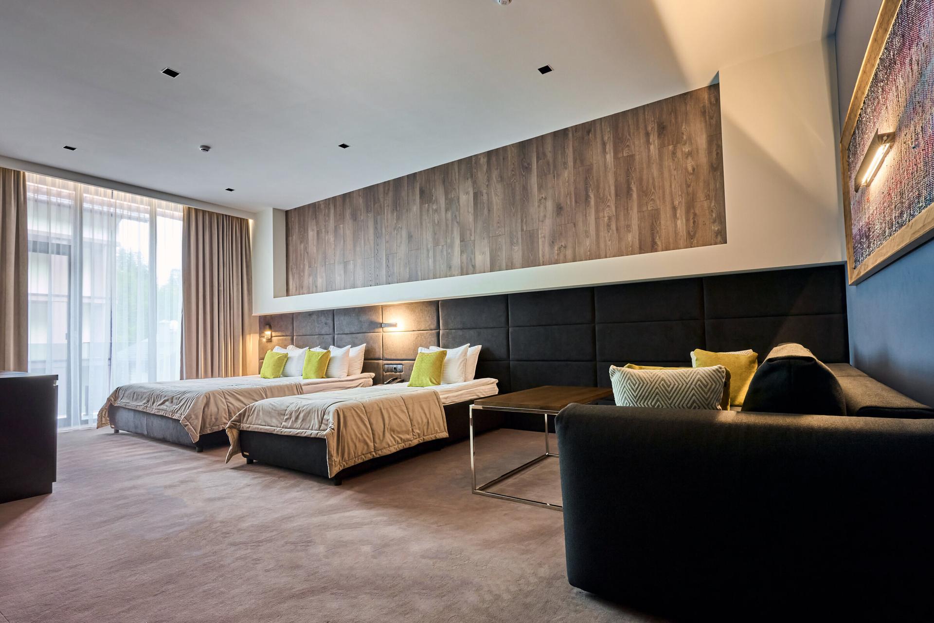 Сімейний напівлюкс