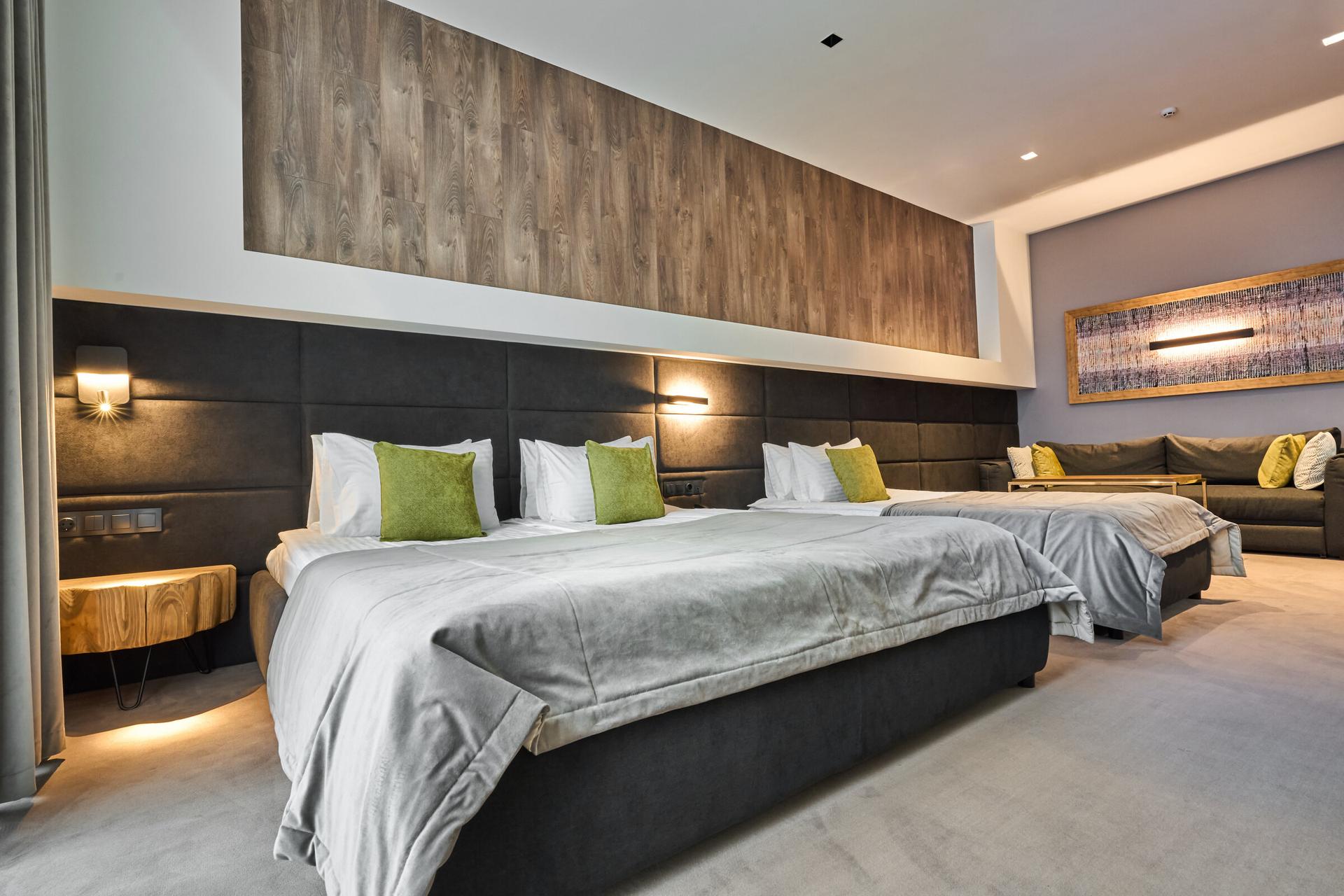 Сімейний напівлюкс