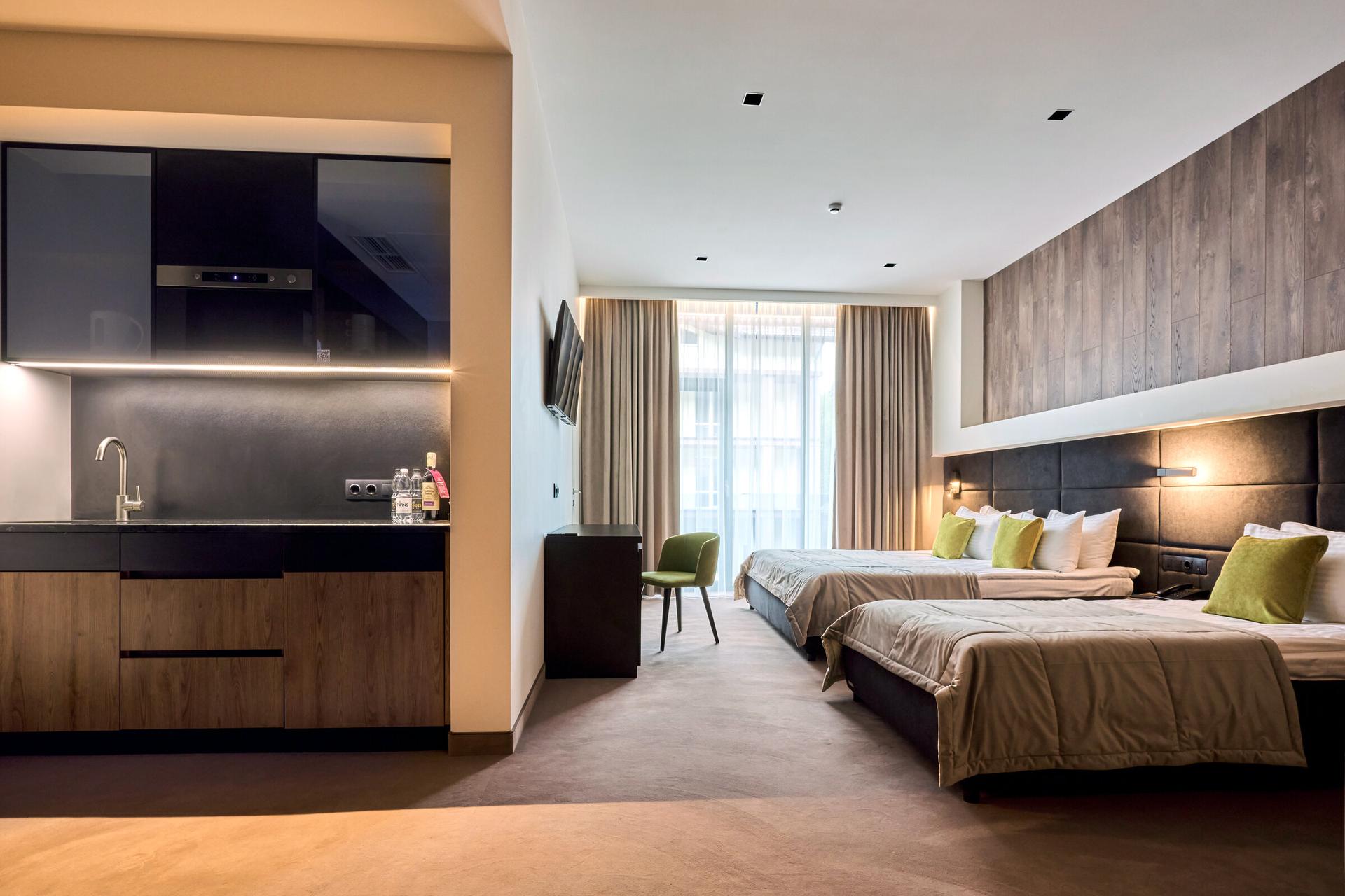 Сімейний напівлюкс