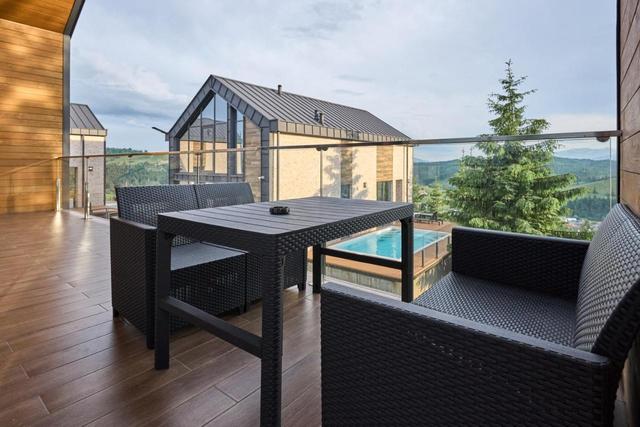 Вілла з власним басейном