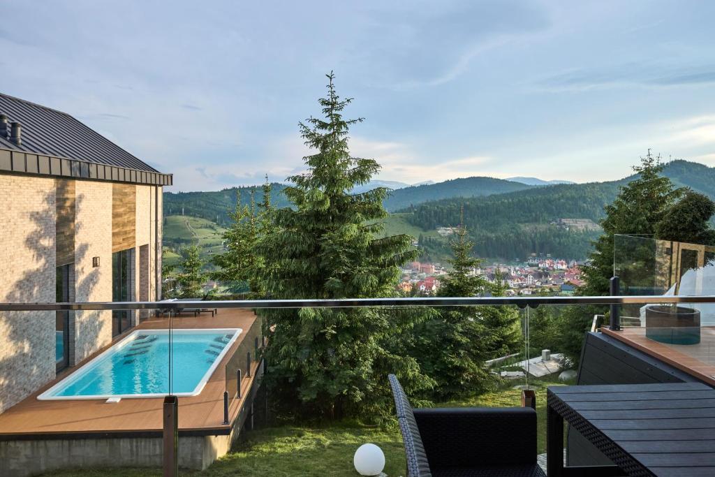 Вілла з власним басейном