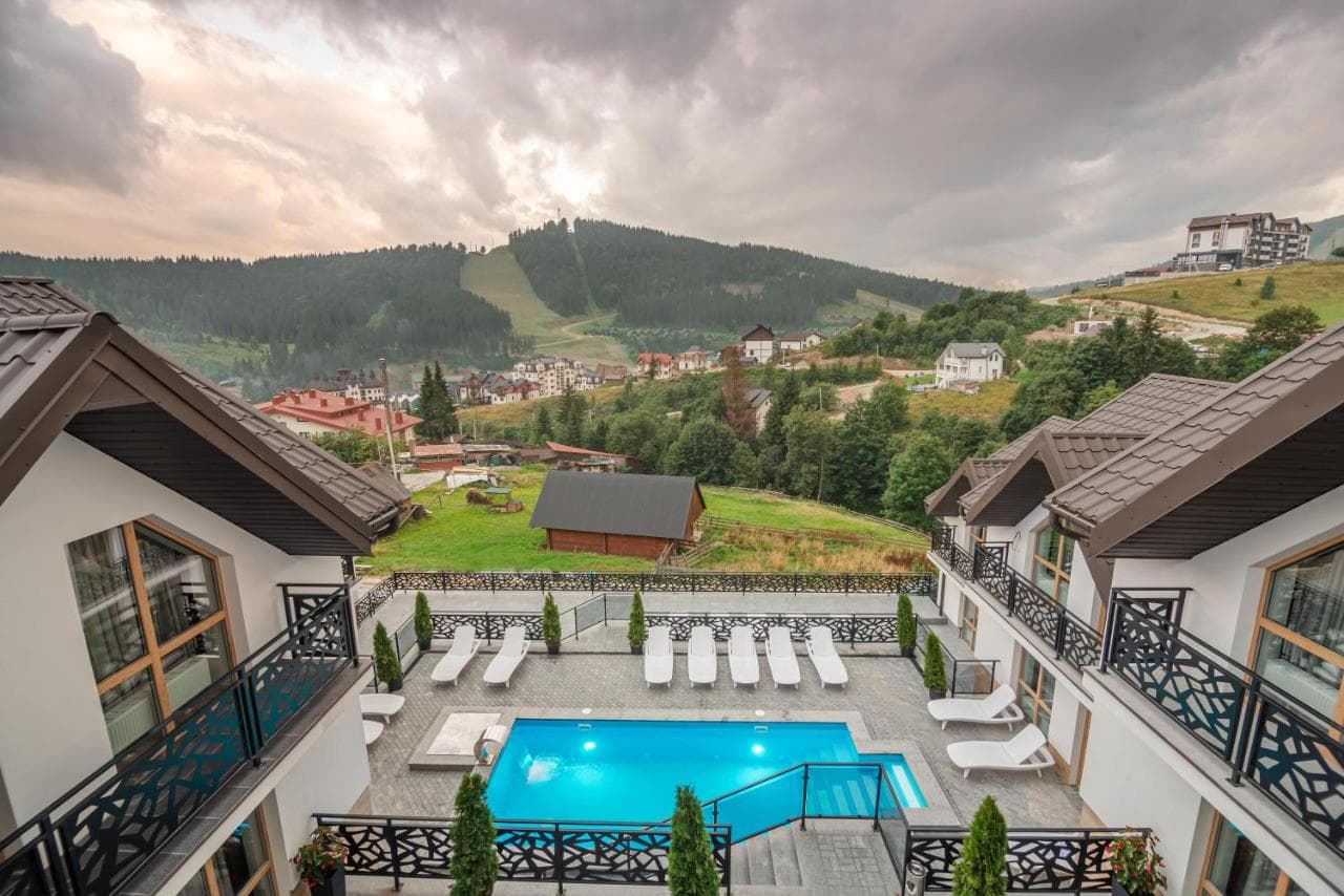 Hotel Complex Chalet Fomich in Bukovel with a Swimming Pool and SPA, Photo 2 fomich.ua