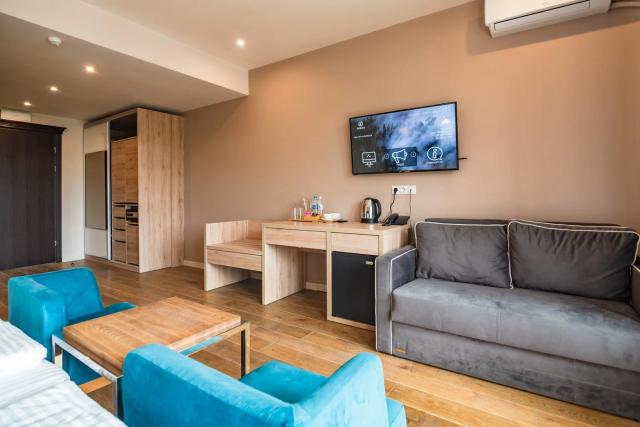 Напівлюкс з балконом (корпус Burshtyn)