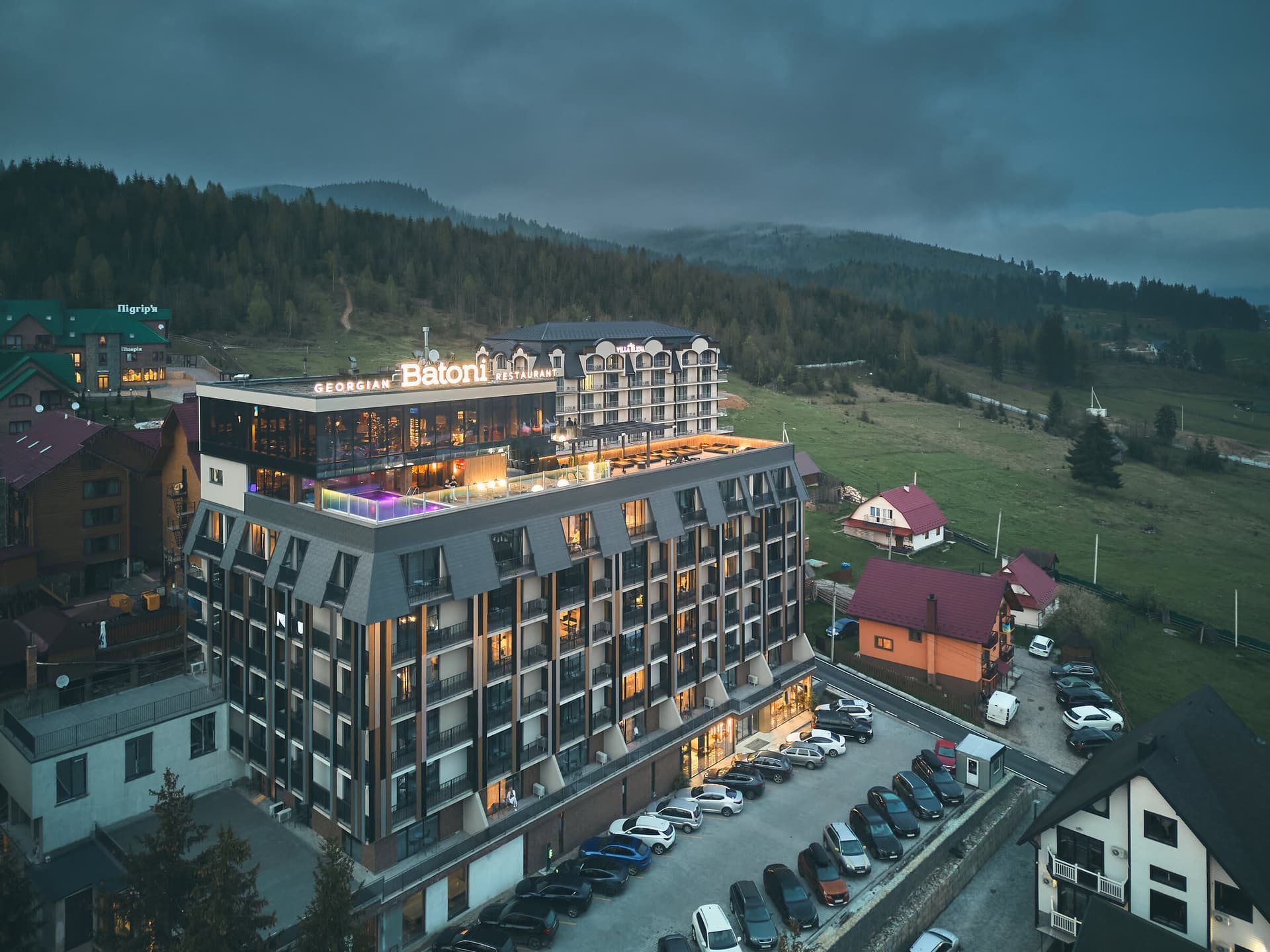 Hotel Fomich Residence in Bukovel with a swimming pool and SPA, photo 2 fomich.ua