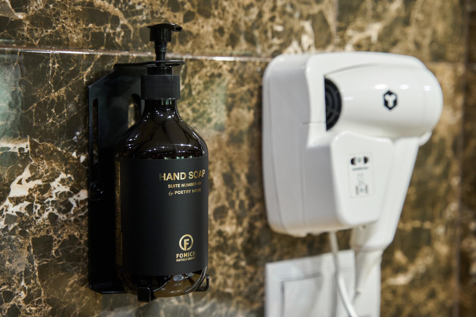 Напівлюкс з балконом (корпус Burshtyn)