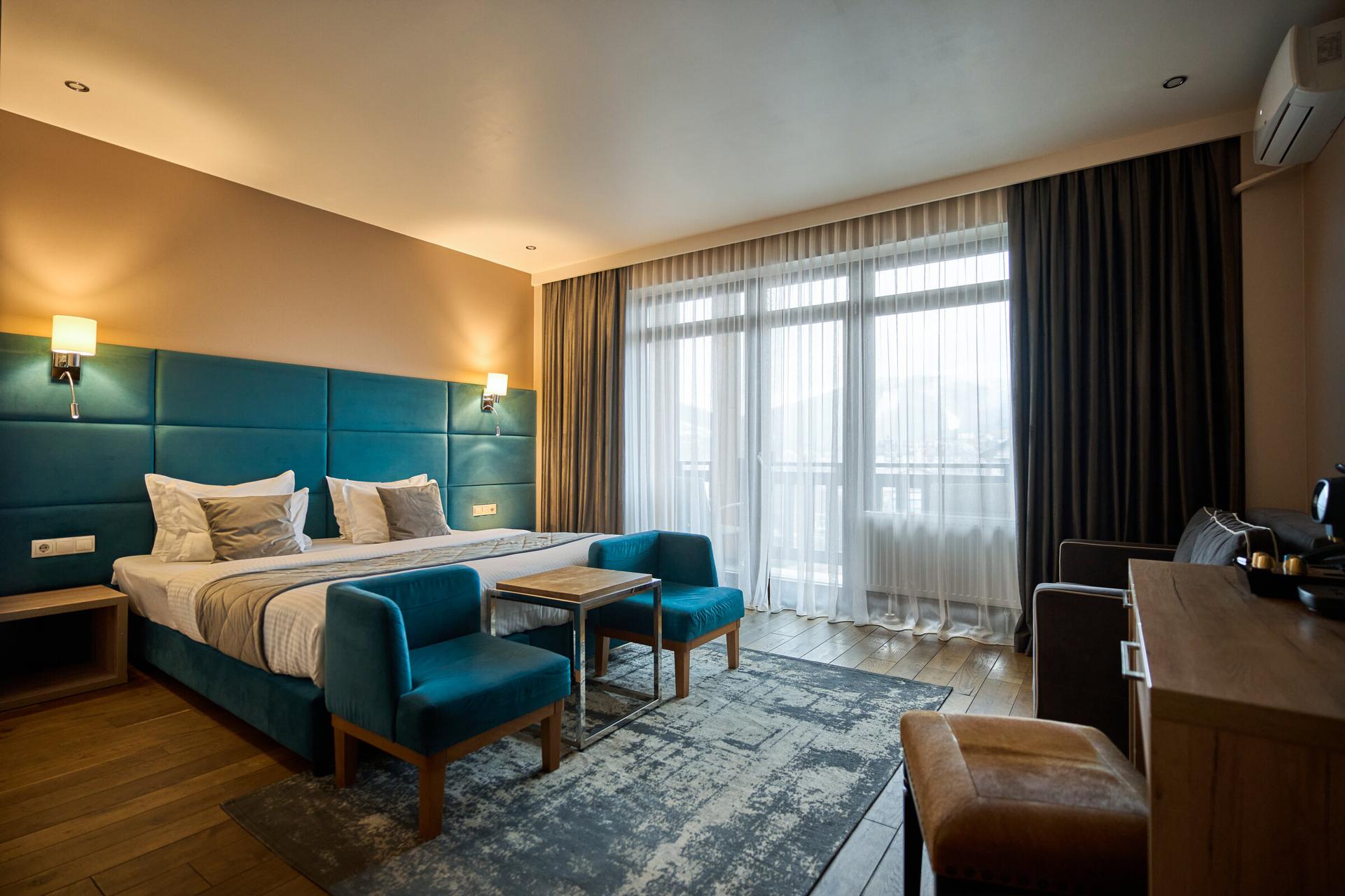 Напівлюкс з балконом (корпус Burshtyn)