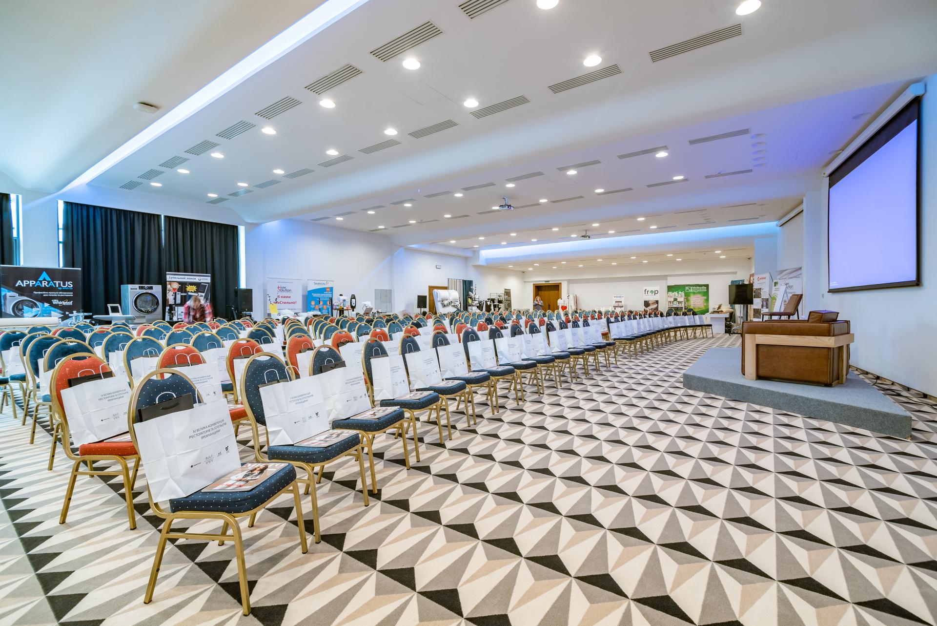 GRAND HALL