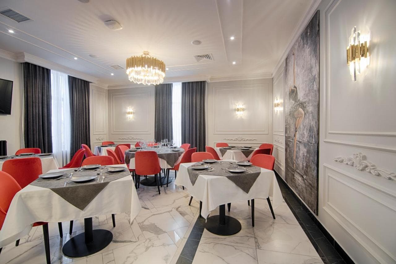 Historic Hotel Grand Hotel Roxolana in the Heart of Ivano-Frankivsk, Photo 2 fomich.ua