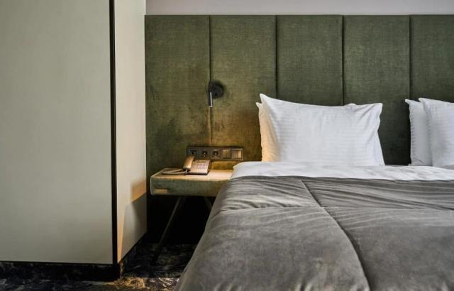 Двомісний економ