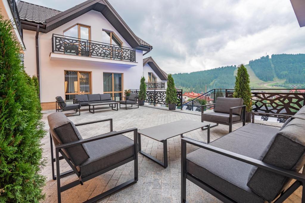 Напівлюкс з терасою