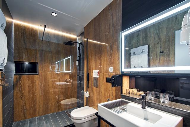 Тримісний сімейний напівлюкс