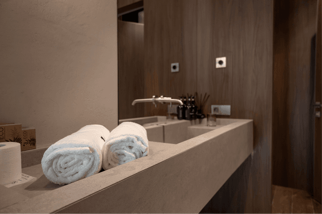 Котедж з власним джакузі