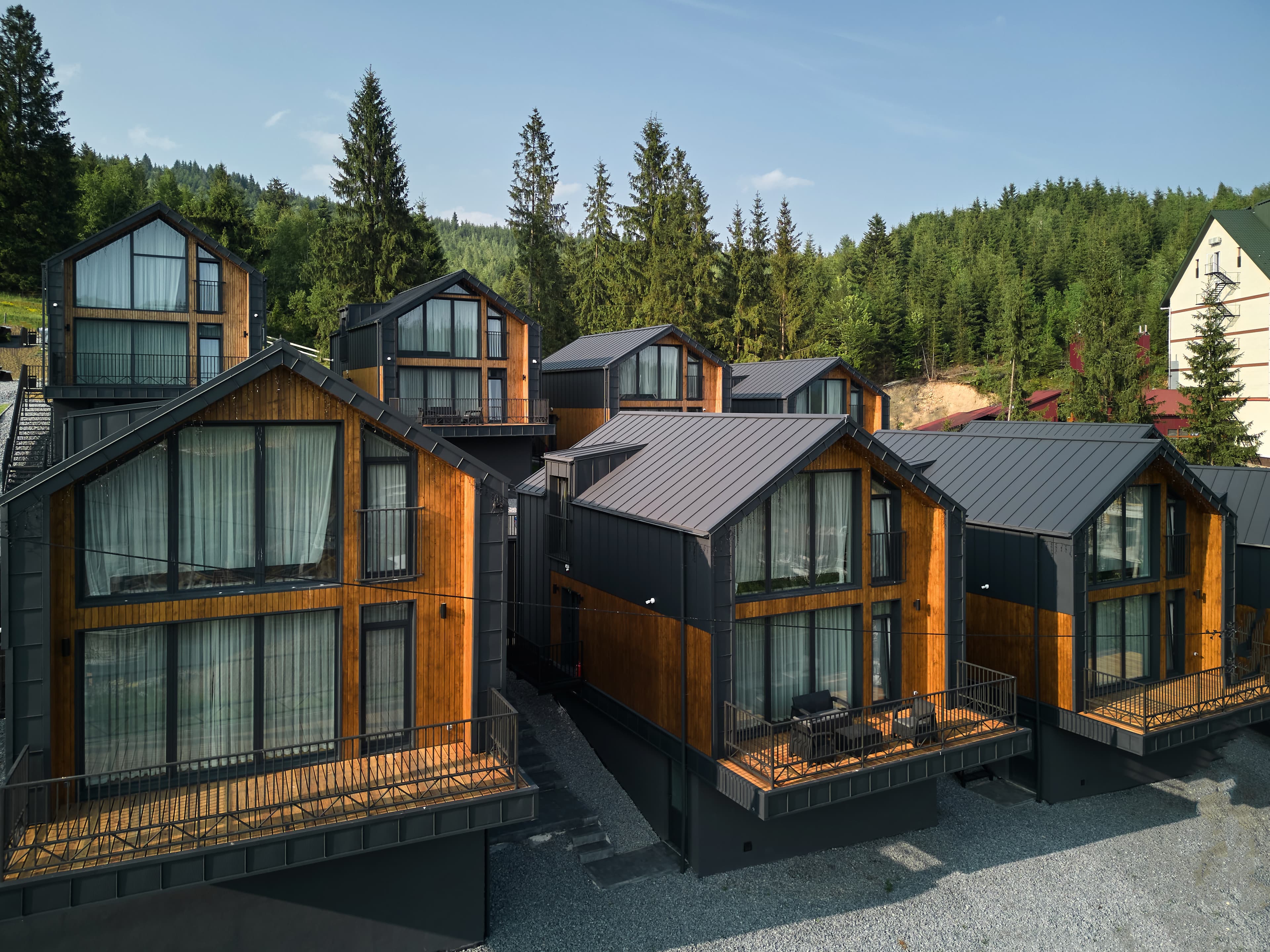 Chalets Fomich Residence Guesthouses in Bukovel with Mountain Views, Photo 1 fomich.ua