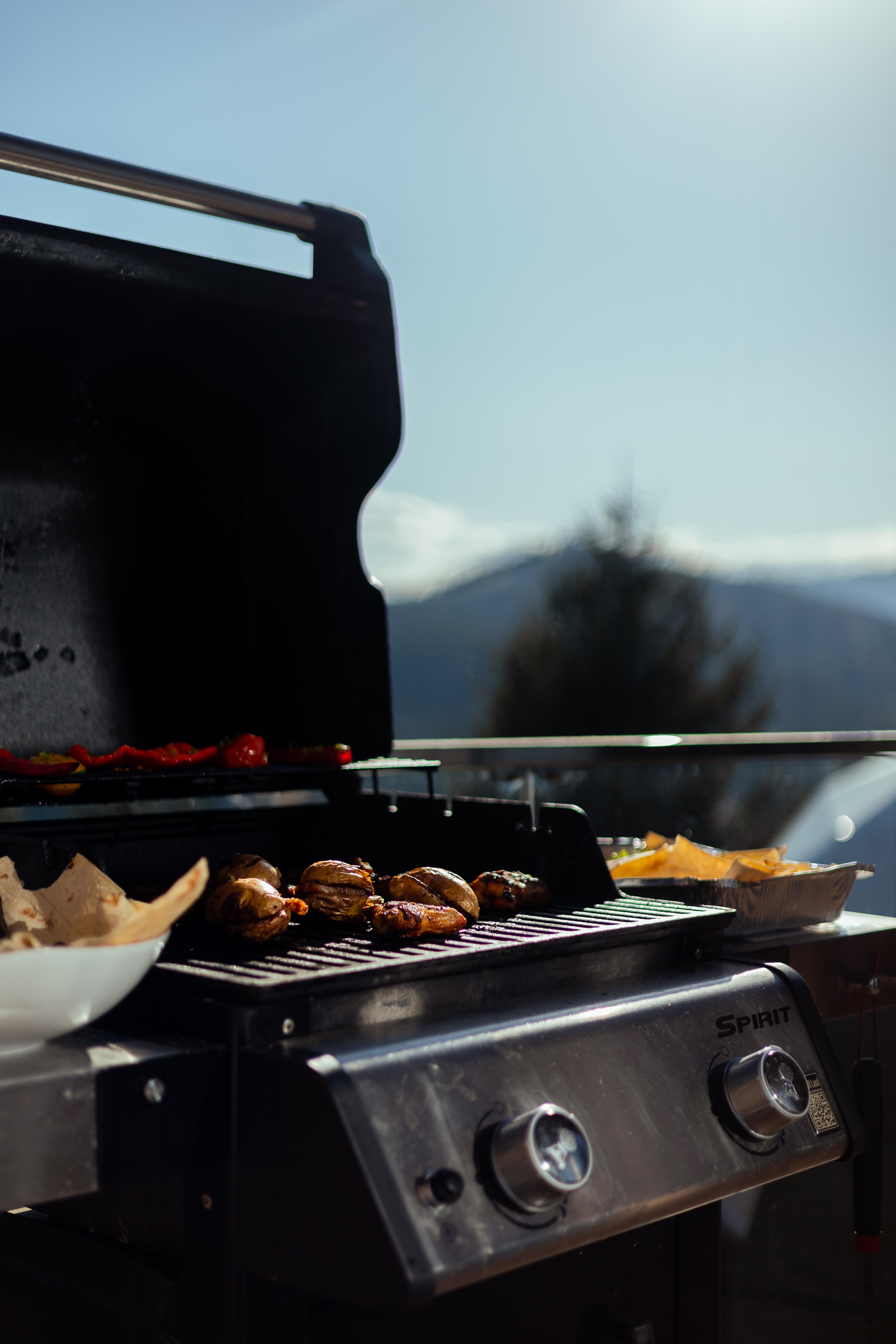Весна зі смаком та димком