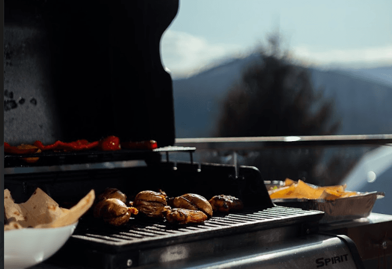 Весна зі смаком та димком